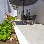 House Sea La Vie