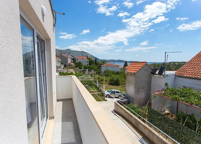 House Sea La Vie